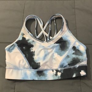 Lululemon sports bra